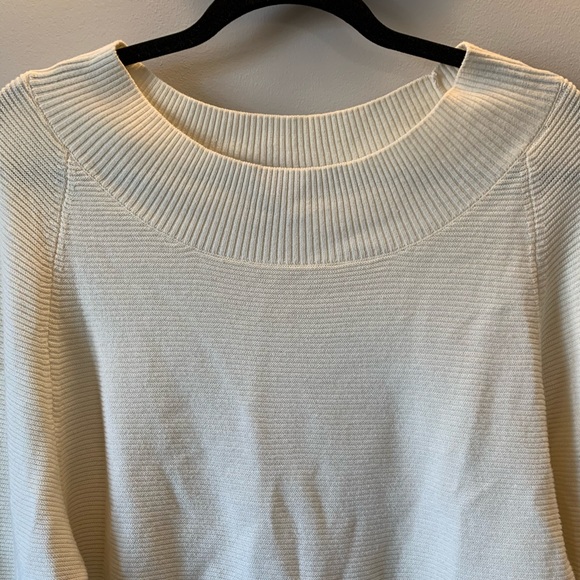 Dynamite Off-the-Shoulder Sweater - Picture 3 of 4